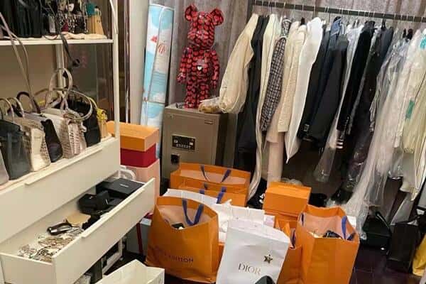 菏泽市牡丹回收一线品牌衣服
